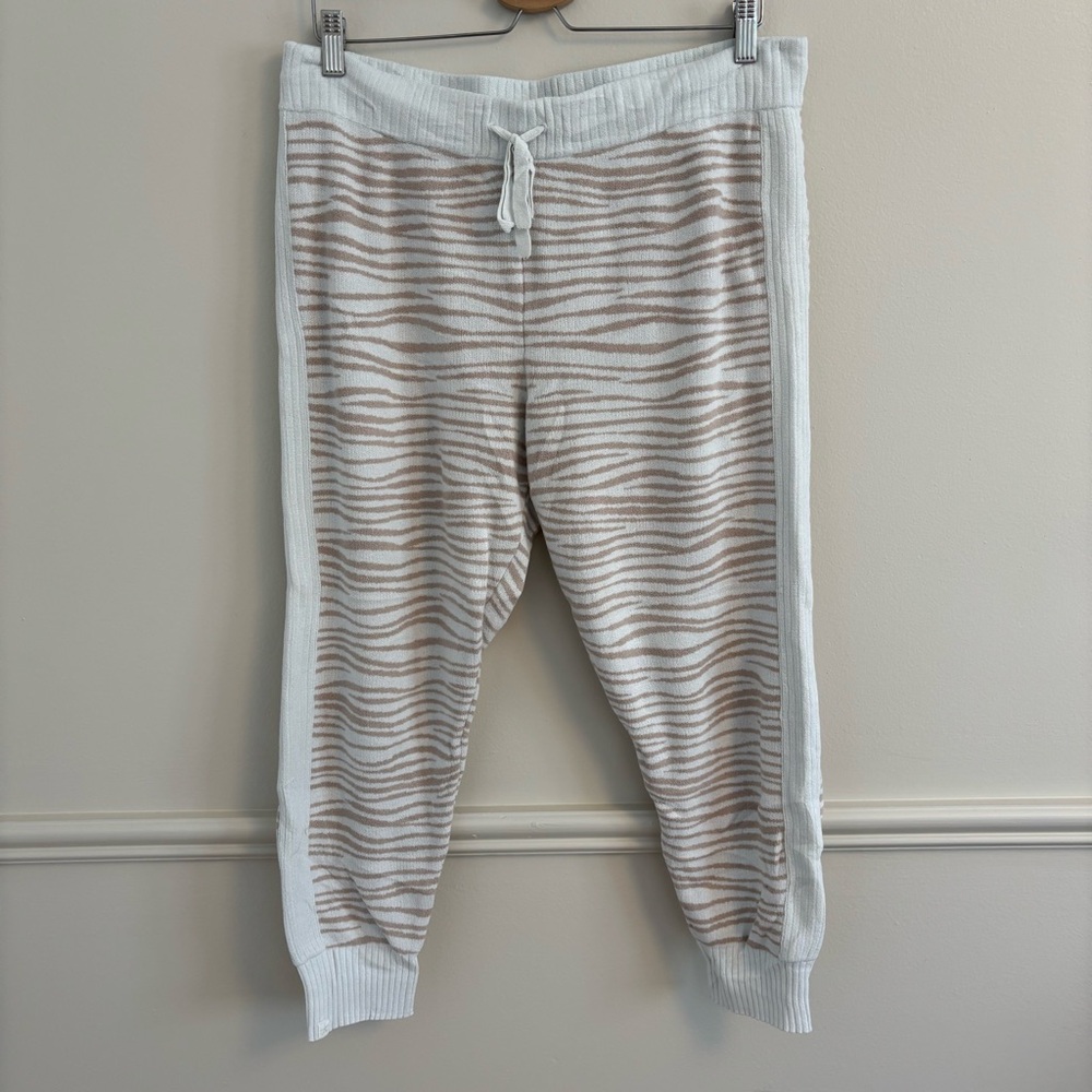 Barefoot Dreams Zebra Stripe Joggers in Cream and White